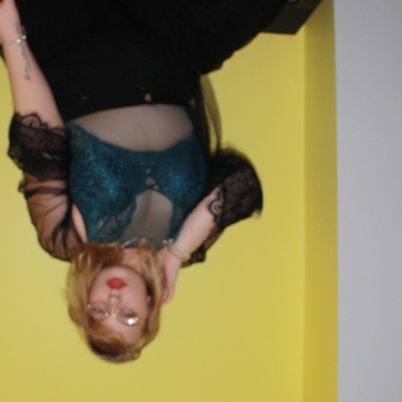 Meet your Posher, Abby - Picture 1 of 1